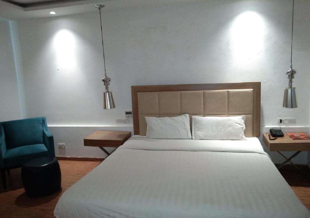 Hotel Amora - Rajnandgaon Raj Nandgaon Eksteriør bilde