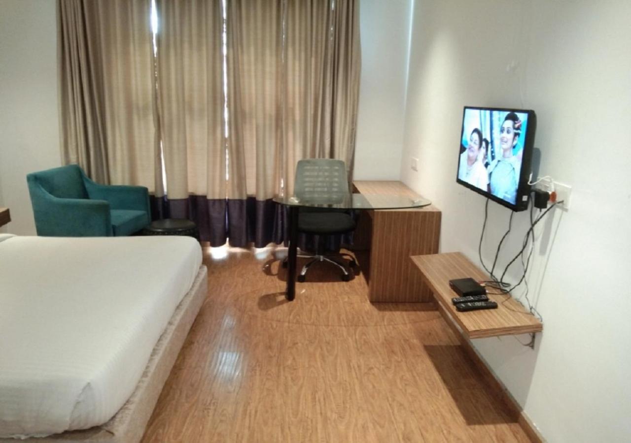 Hotel Amora - Rajnandgaon Raj Nandgaon Eksteriør bilde