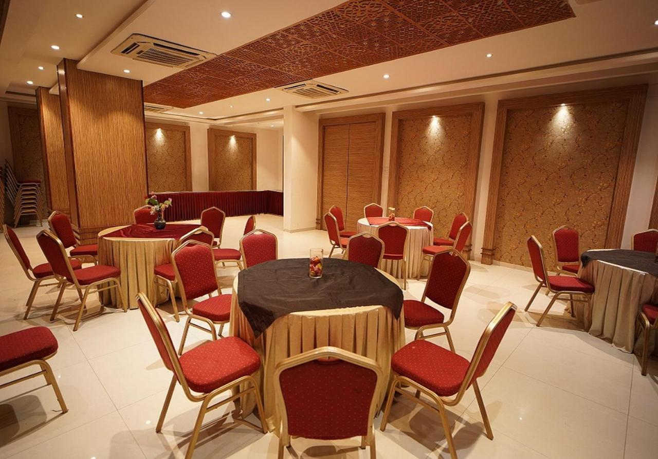 Hotel Amora - Rajnandgaon Raj Nandgaon Eksteriør bilde