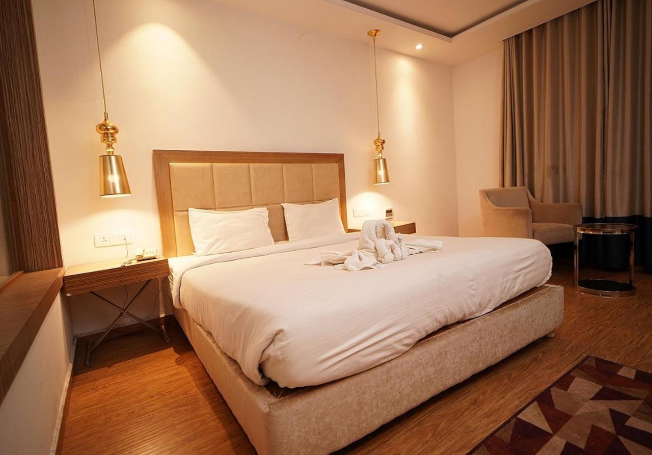 Hotel Amora - Rajnandgaon Raj Nandgaon Eksteriør bilde