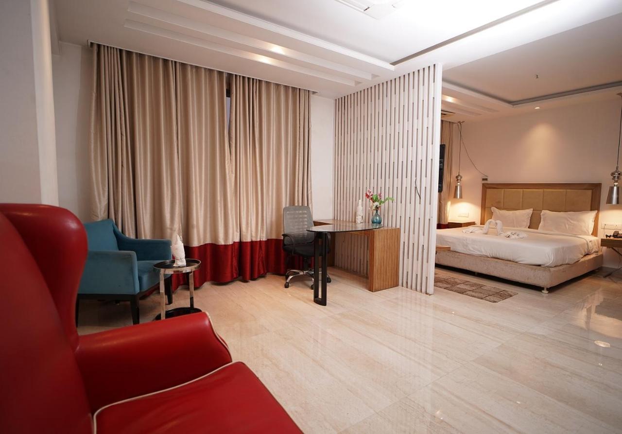 Hotel Amora - Rajnandgaon Raj Nandgaon Eksteriør bilde