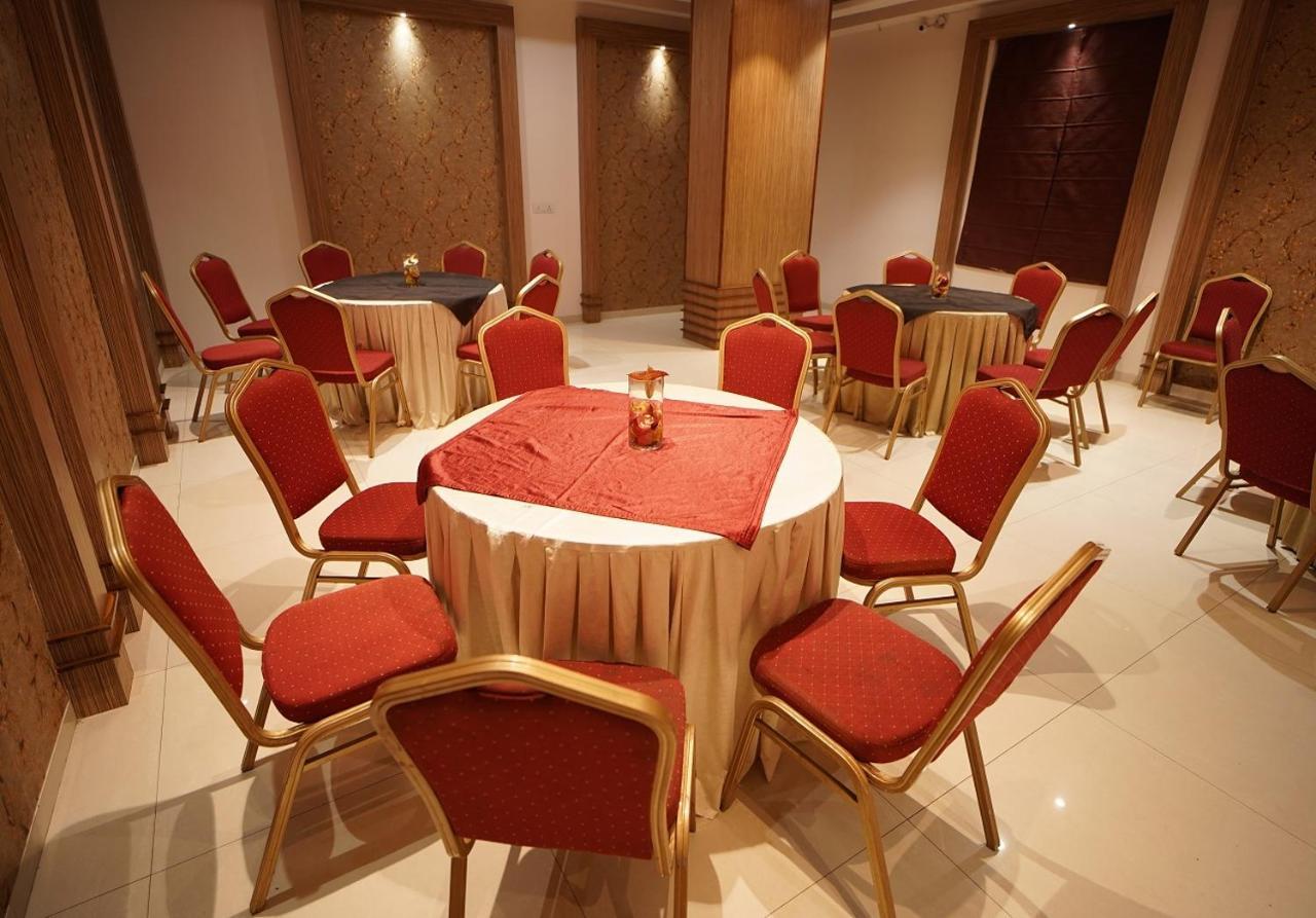 Hotel Amora - Rajnandgaon Raj Nandgaon Eksteriør bilde