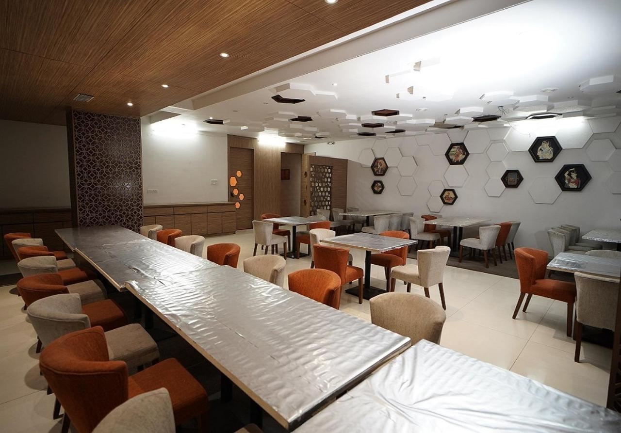 Hotel Amora - Rajnandgaon Raj Nandgaon Eksteriør bilde